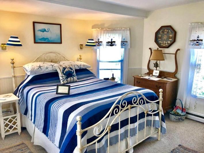 Miss Molly'S Inn Chincoteague Extérieur photo