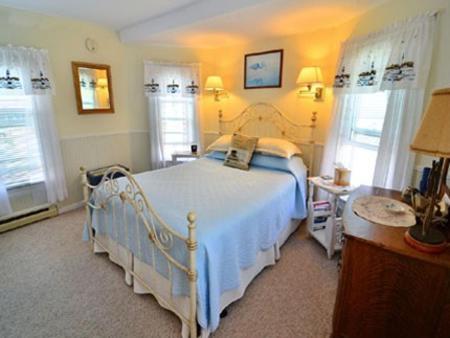 Miss Molly'S Inn Chincoteague Extérieur photo